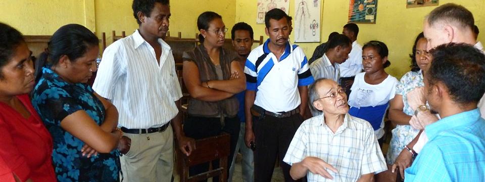Dentists talking in Timor Leste
